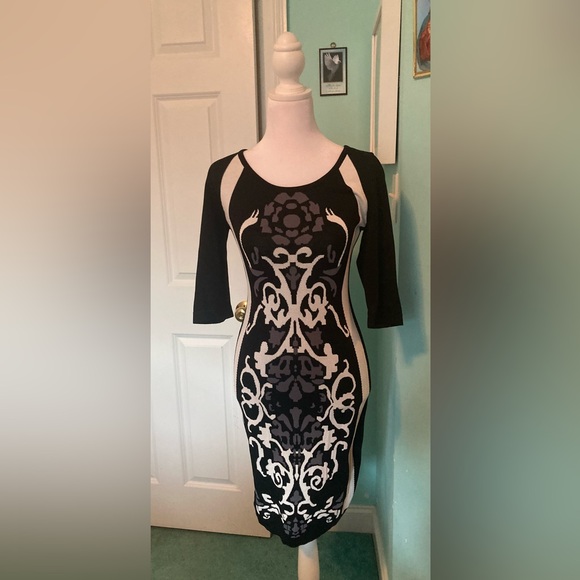 Melrose Dresses & Skirts - Unique pattern sweater dress